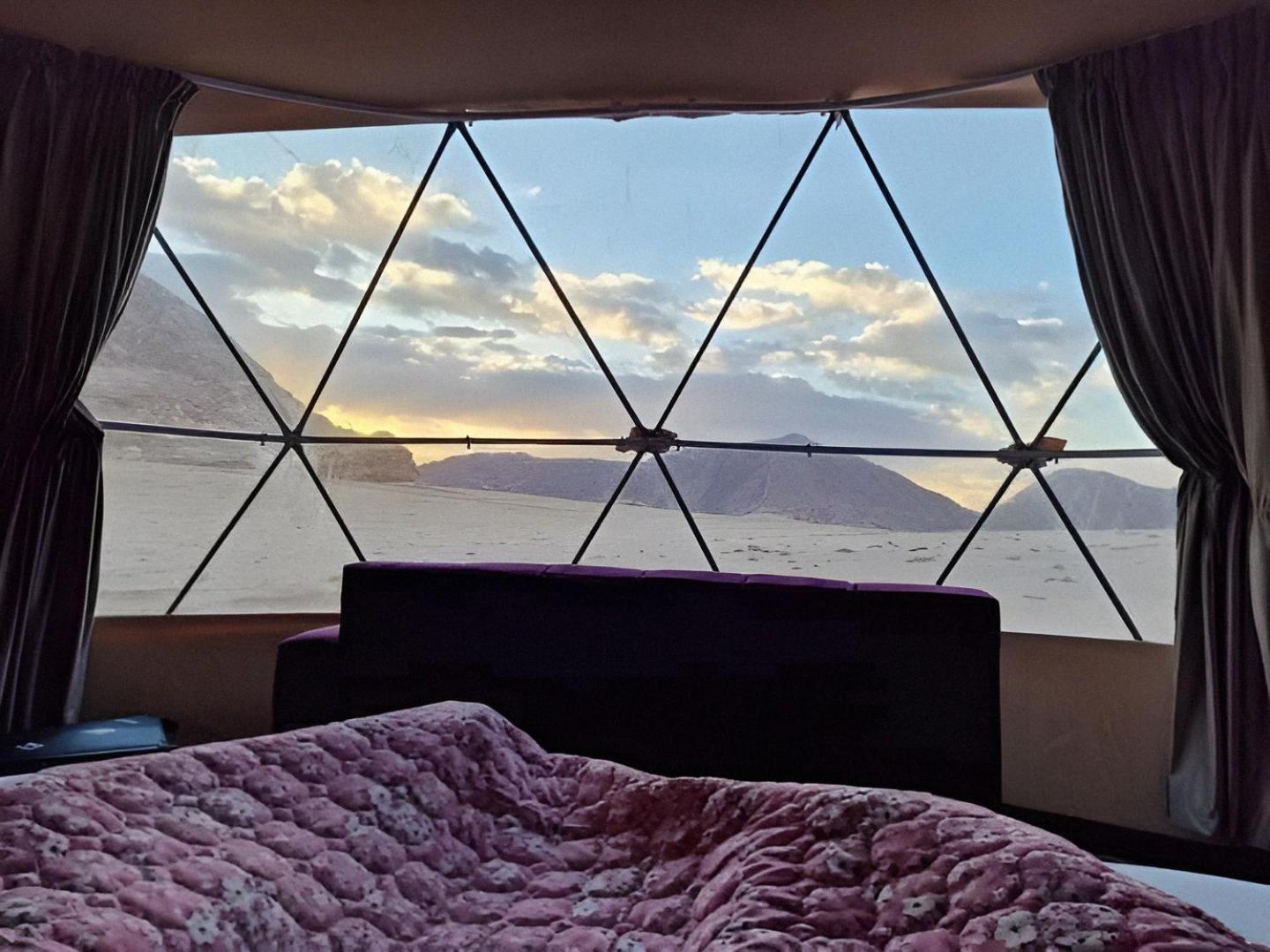Wadi Rum Mundo Camp Aqaba Esterno foto